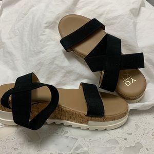 YO KI sandals